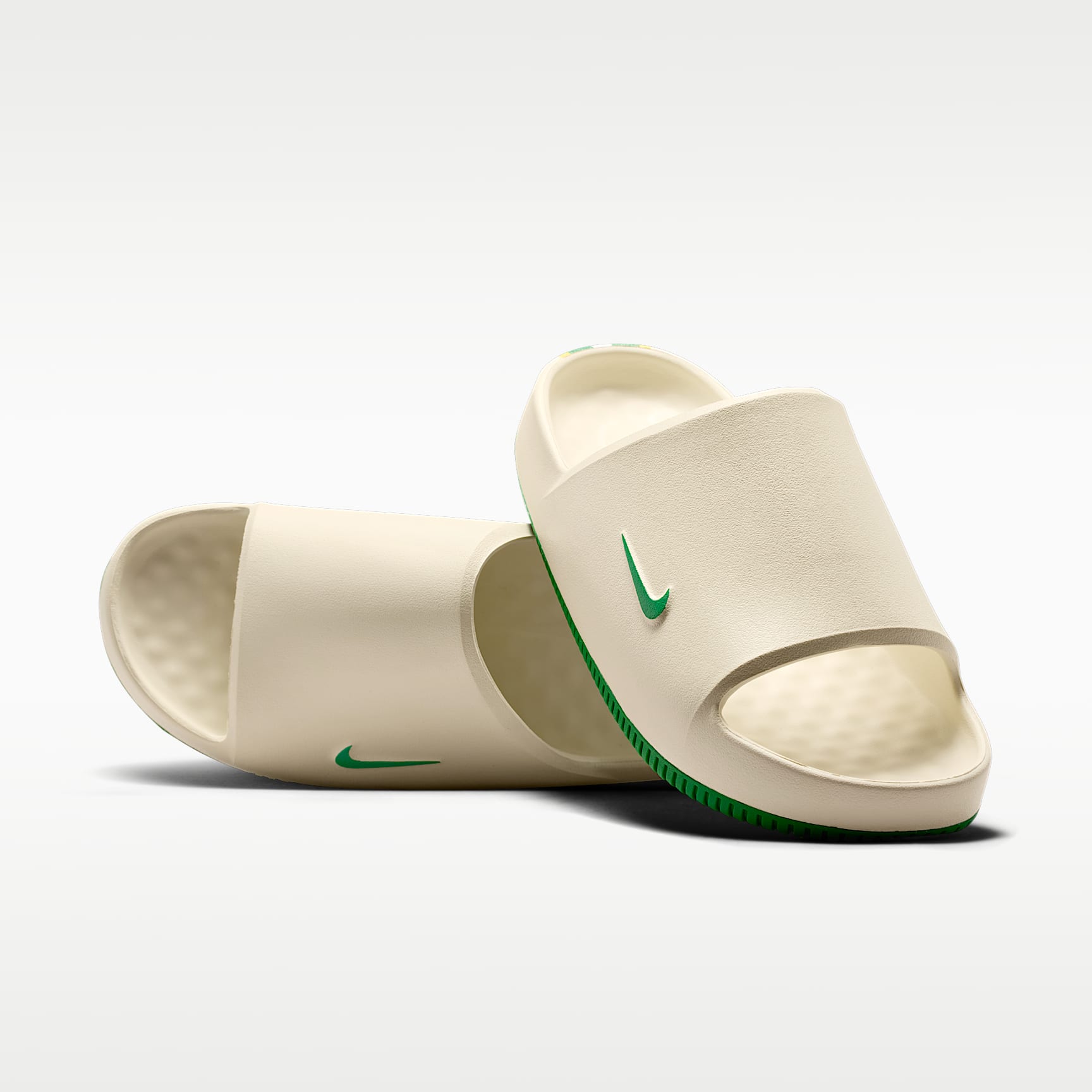 靴 NIKE CALM SLIDE Nike Calm (Oregon) Men's College Slides. Nike.com